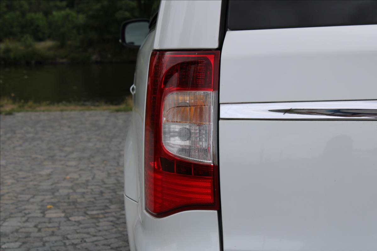 Chrysler Town & Country