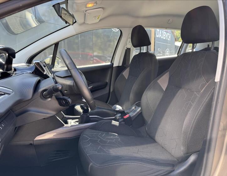 Peugeot 2008 11