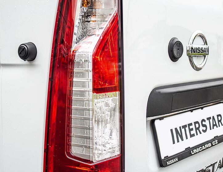 Nissan NV400 13