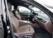 BMW Řada 7 30