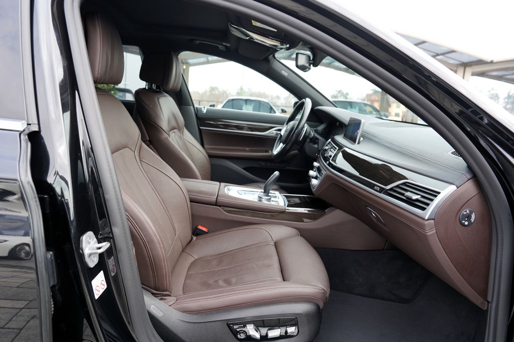 BMW Řada 7