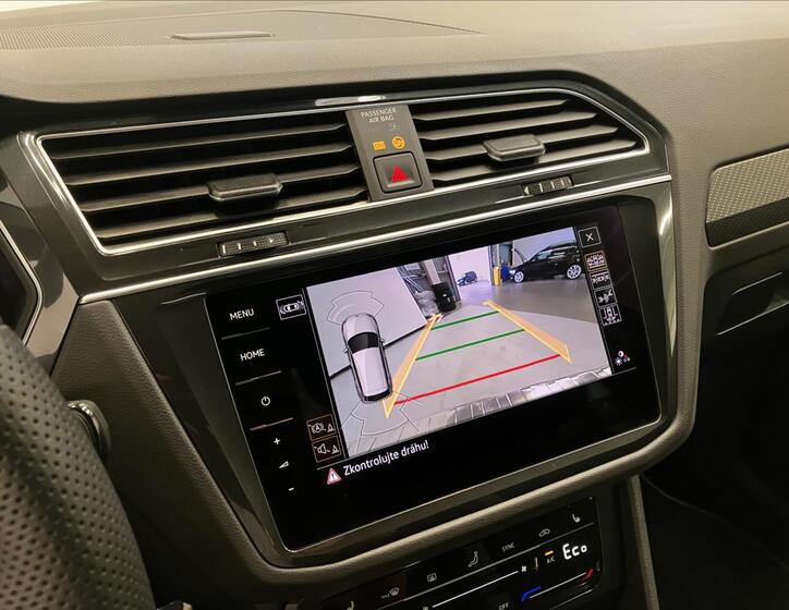 Volkswagen Tiguan 8