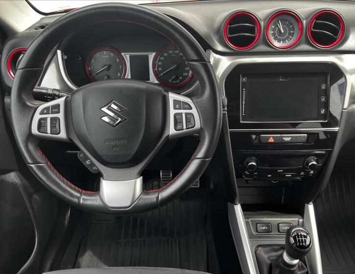 Suzuki Vitara 14