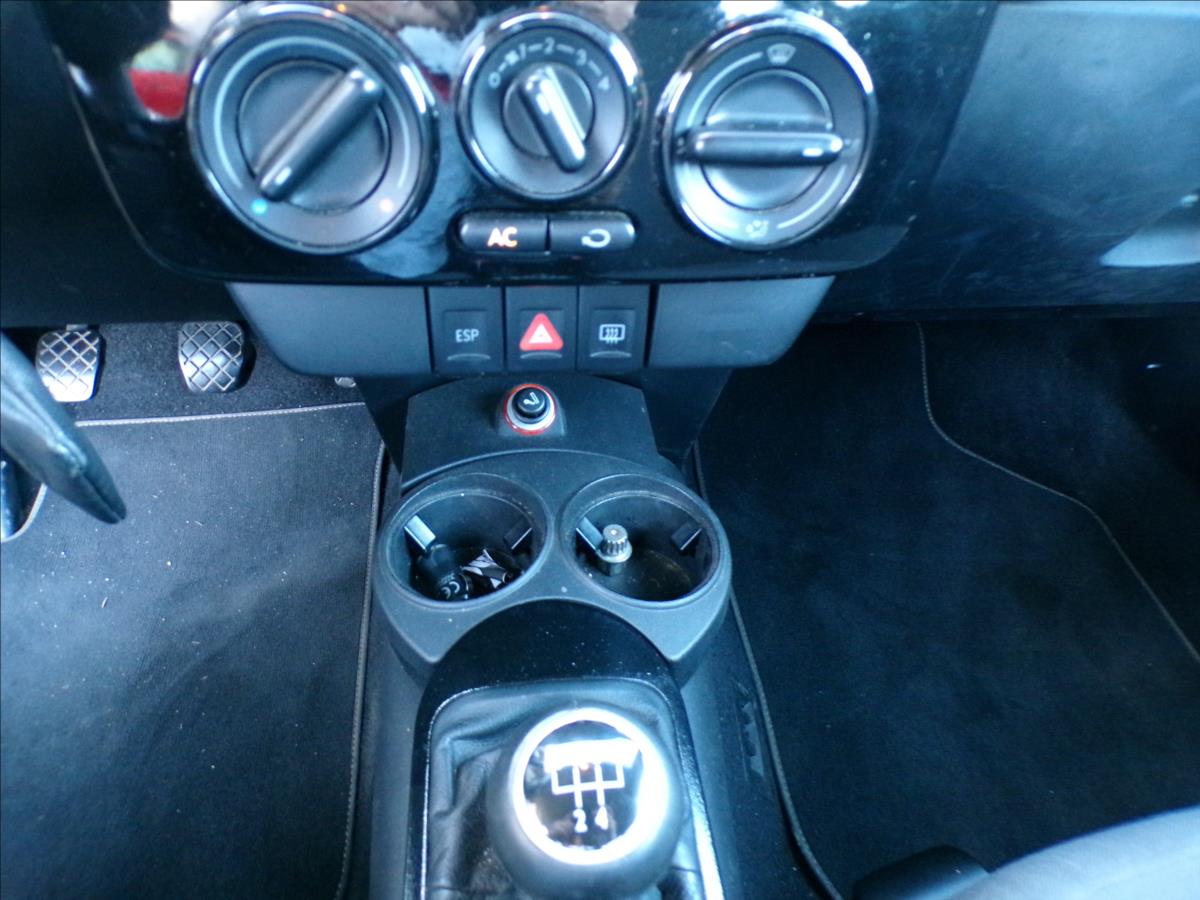 Volkswagen New Beetle