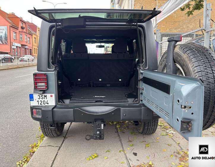 Jeep Wrangler 6