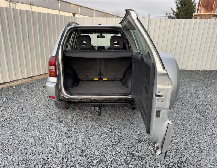 Toyota RAV4 10
