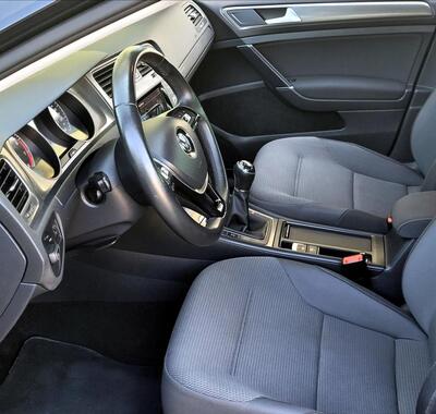 Volkswagen Golf 27