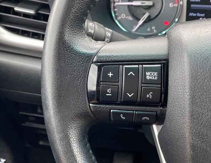 Toyota Hilux 19