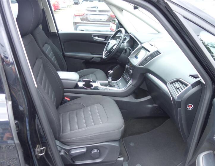 Ford Galaxy 11