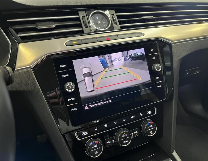 Volkswagen Passat 12