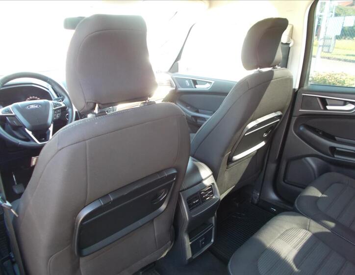 Ford Galaxy 14