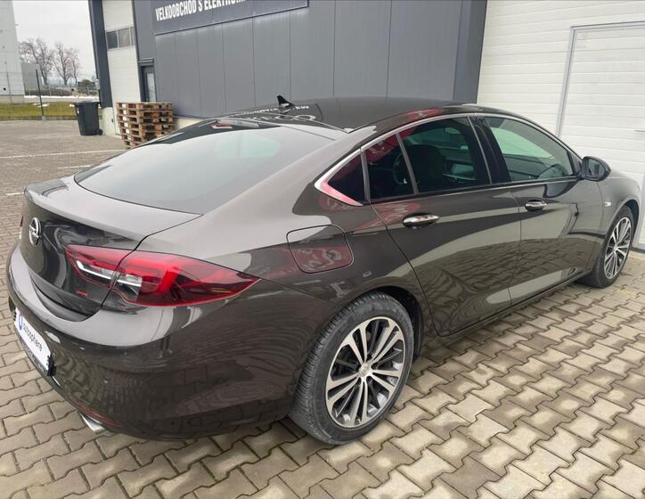 Opel Insignia 4