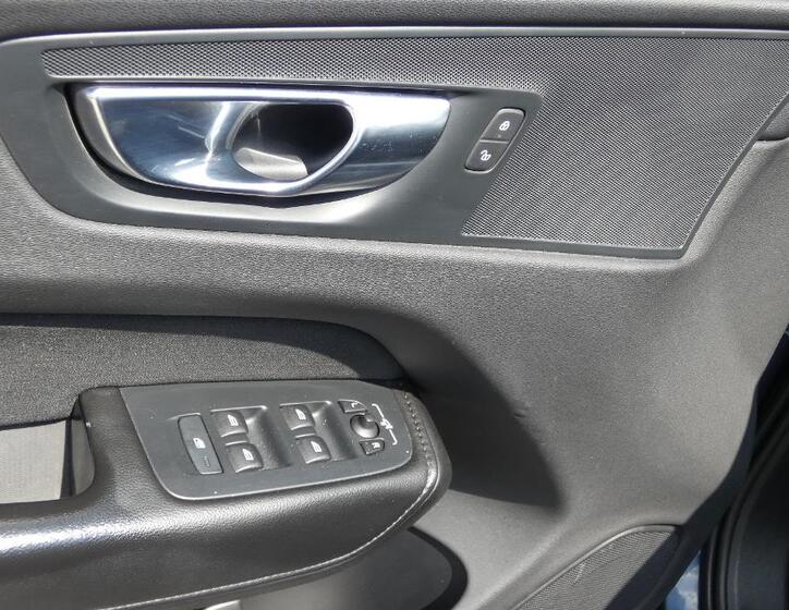 Volvo XC60 9