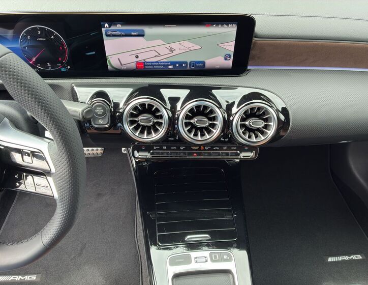 Mercedes-Benz CLA 19