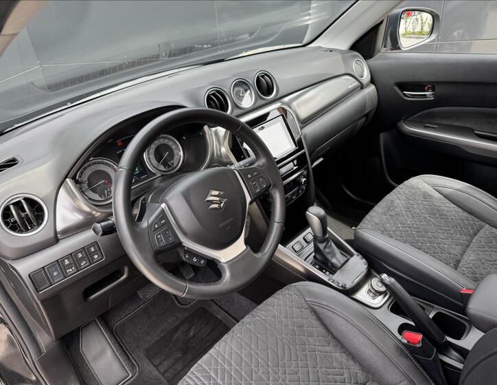 Suzuki Vitara 9