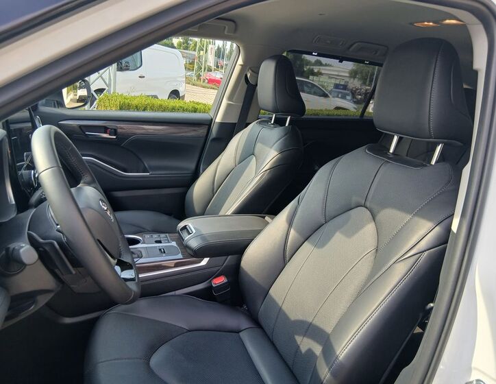 Toyota Highlander 23