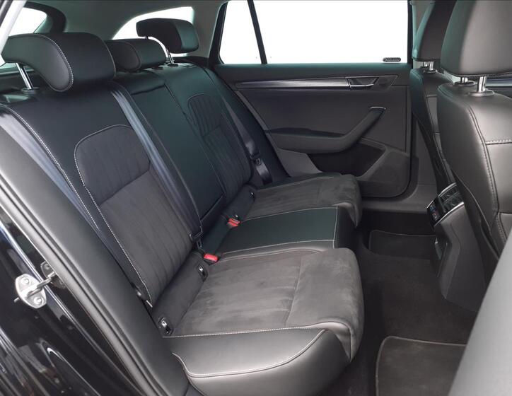 Škoda Superb 24