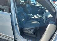 Audi Q7 25