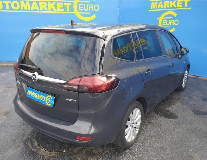 Opel Zafira 4