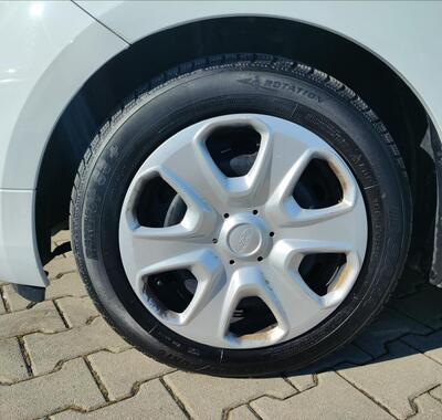Ford Tourneo Courier 9