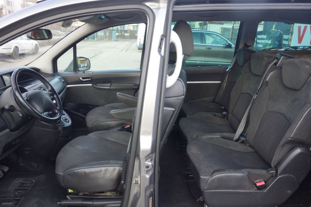 Peugeot 807