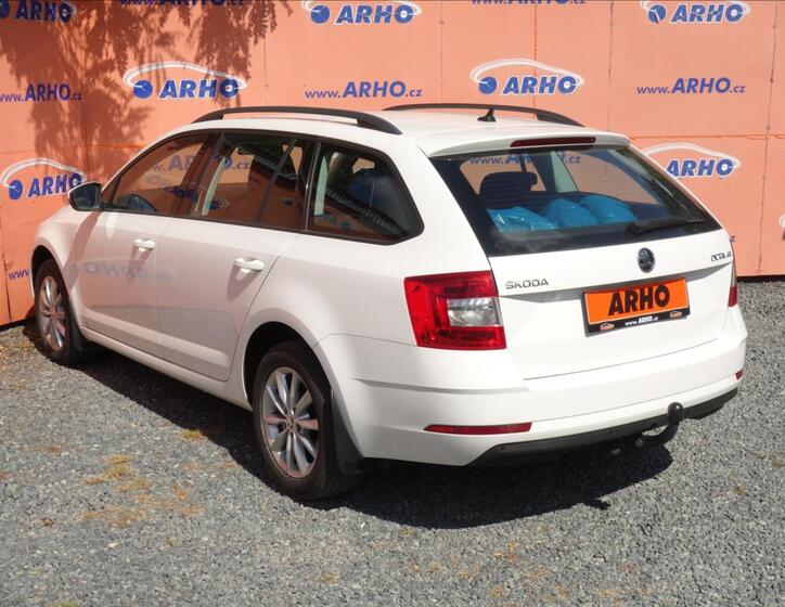 Škoda Octavia 10
