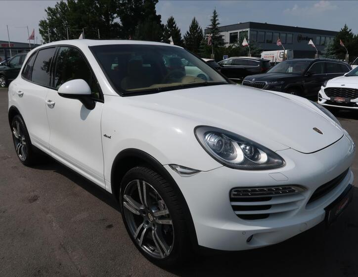 Porsche Cayenne 2