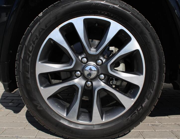 Jeep Grand Cherokee 9