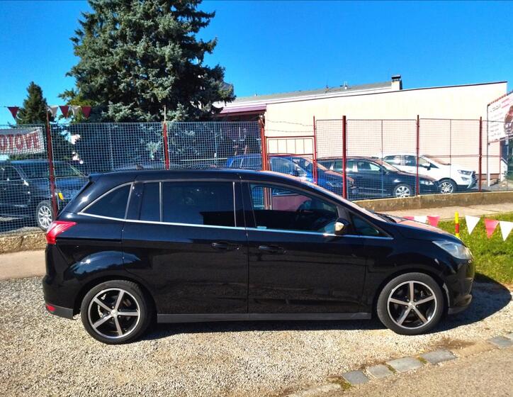 Ford Grand C-MAX 4
