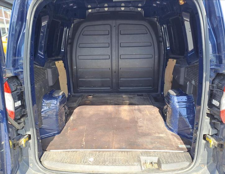 Ford Tourneo Courier 10