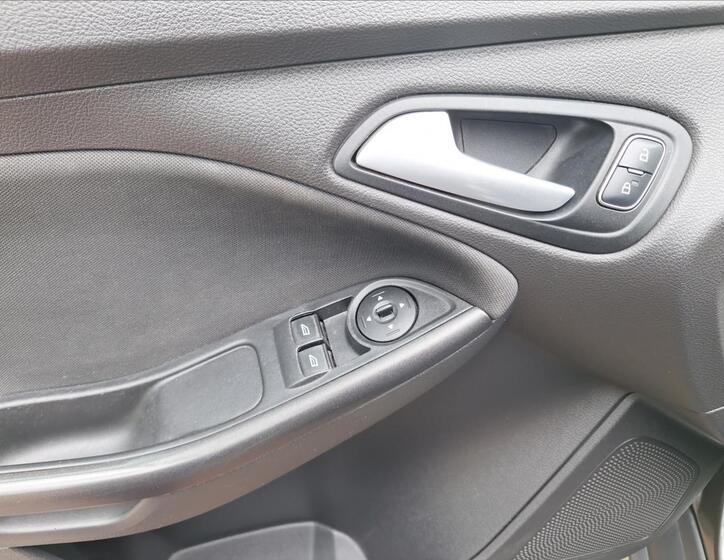 Ford Focus 11