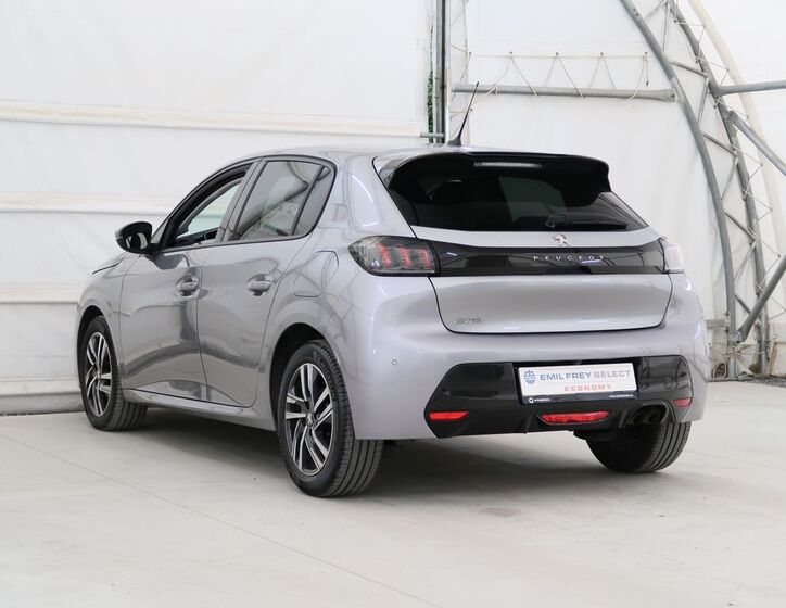 Peugeot 208 8