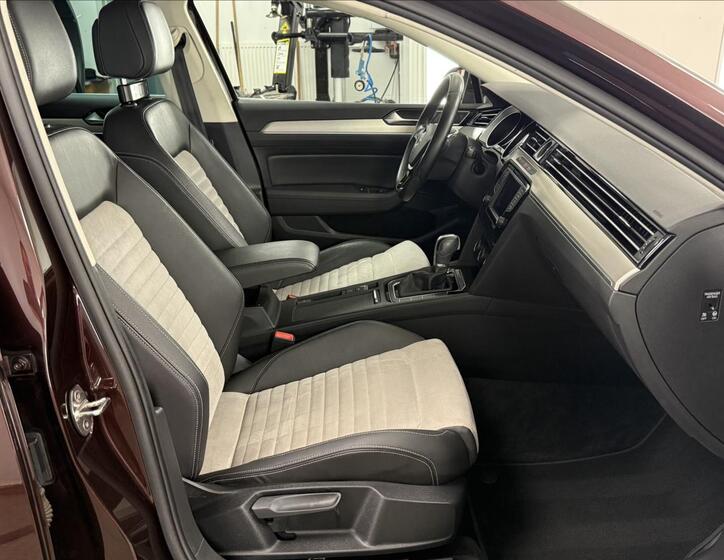Volkswagen Passat 10