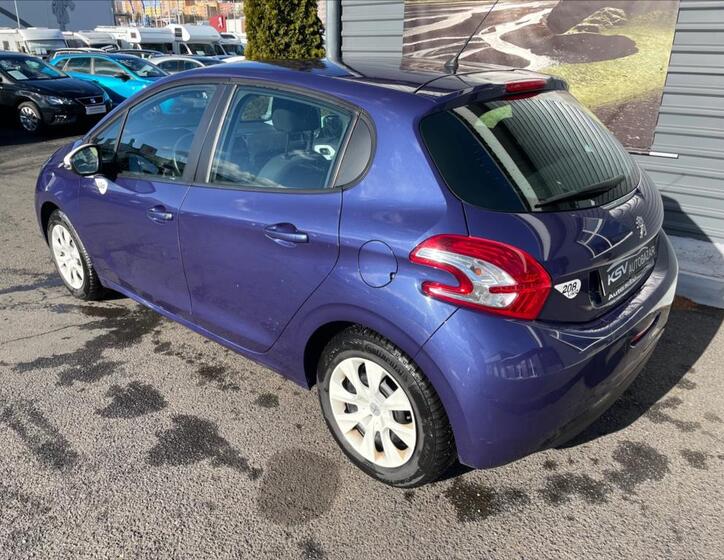 Peugeot 208 7