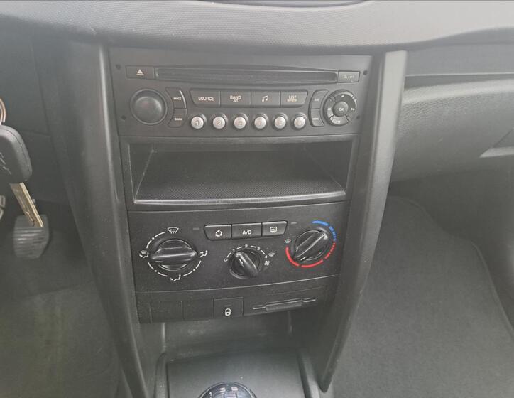 Peugeot 207 19