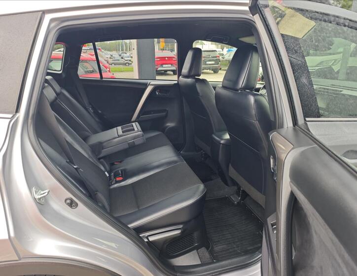 Toyota RAV4 13