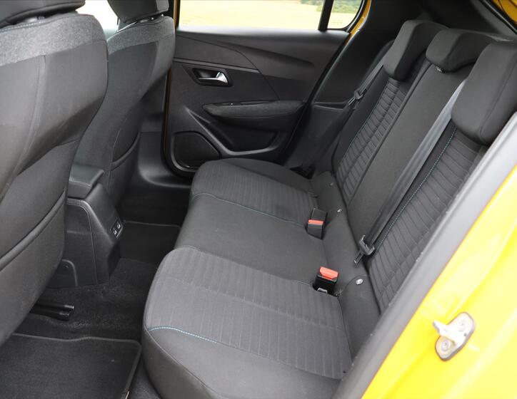 Peugeot 208 16