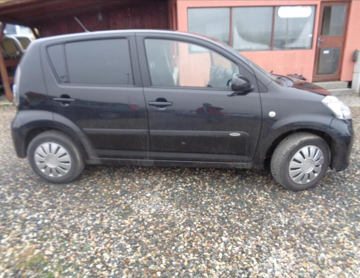 Subaru Justy 9
