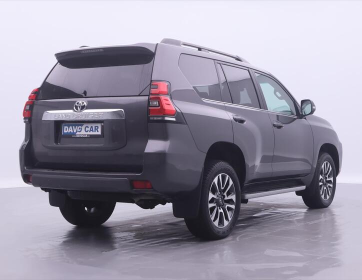 Toyota Land Cruiser 7