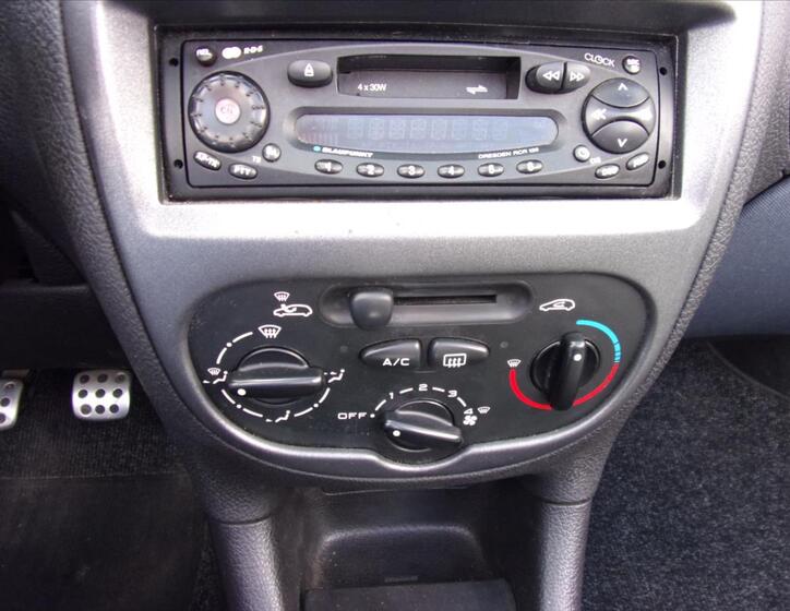 Peugeot 206 15