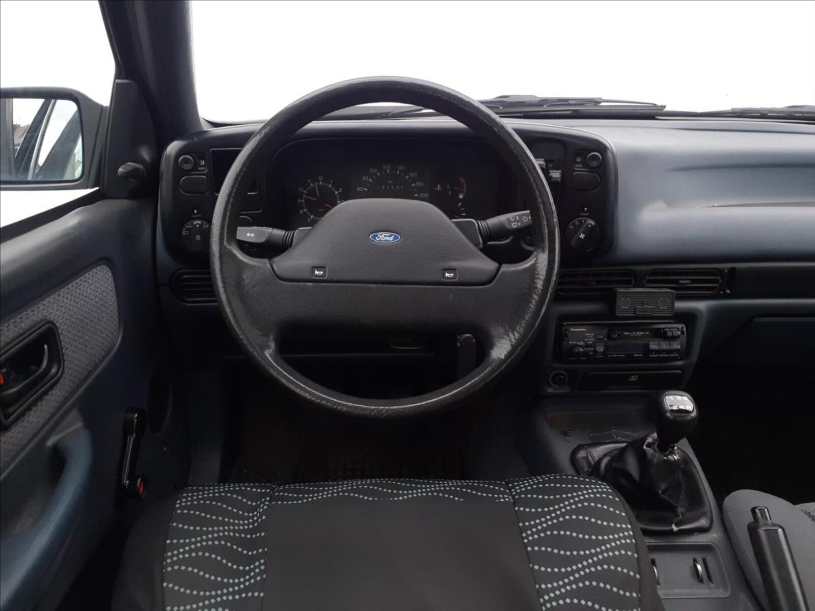 Ford Scorpio 9