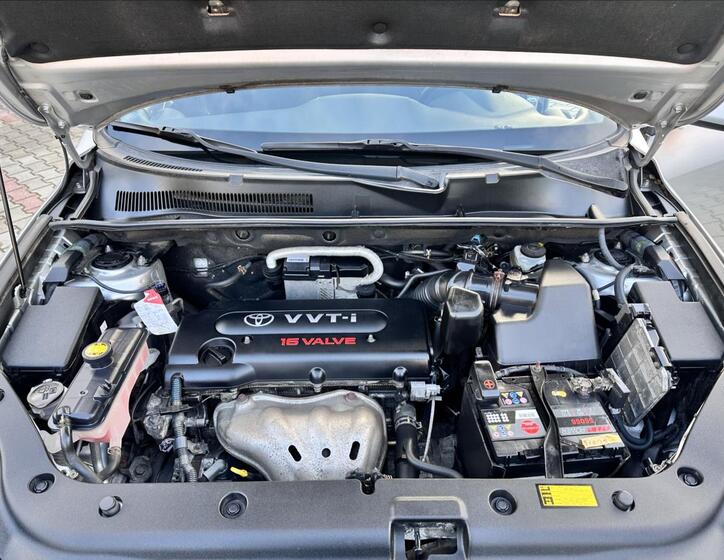 Toyota RAV4 11