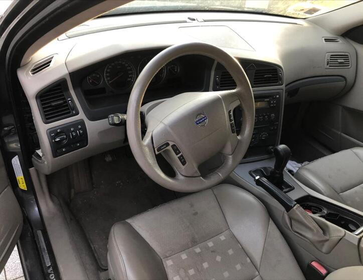 Volvo V70 6