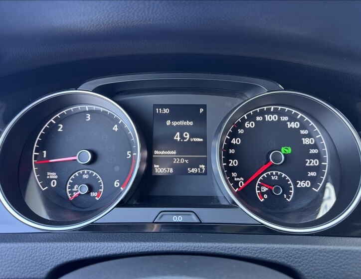 Volkswagen Golf 27