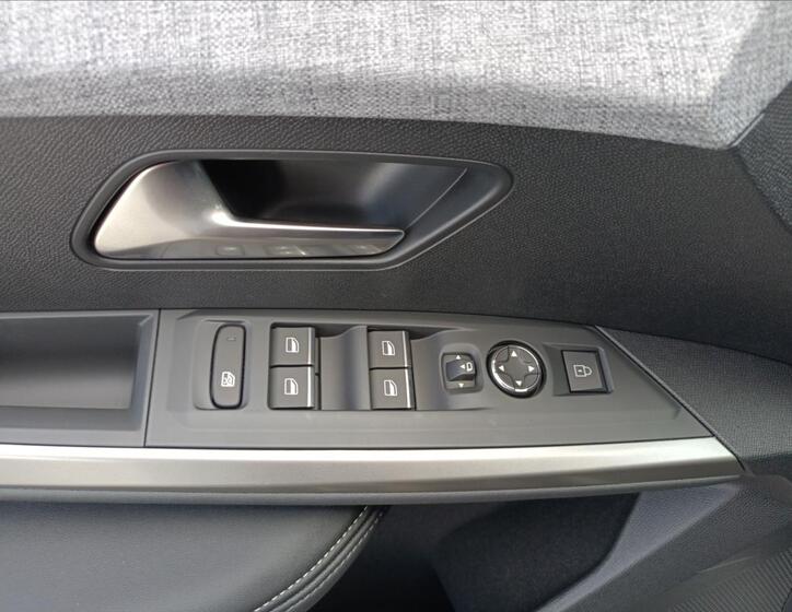 Peugeot 5008 16