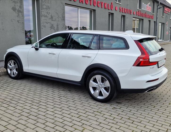 Volvo V60 7