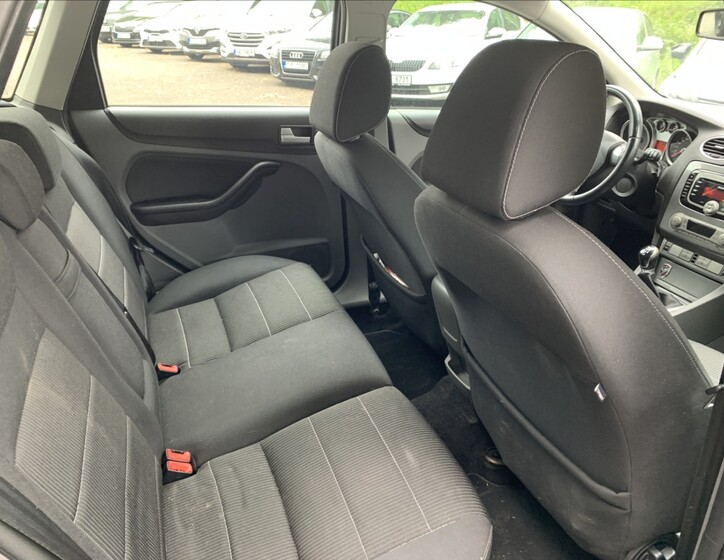Ford Focus 13