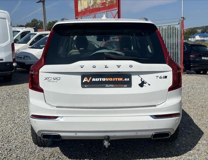Volvo XC90 6