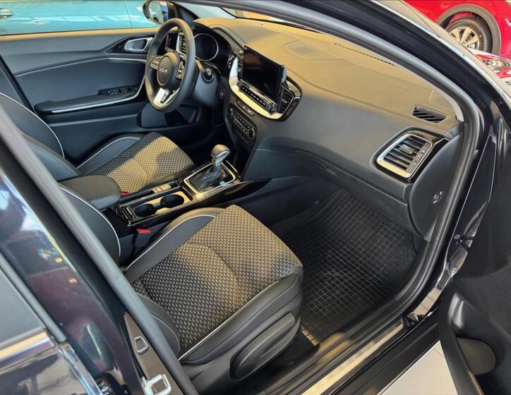 KIA XCeed 8