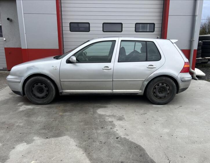 Volkswagen Golf 2